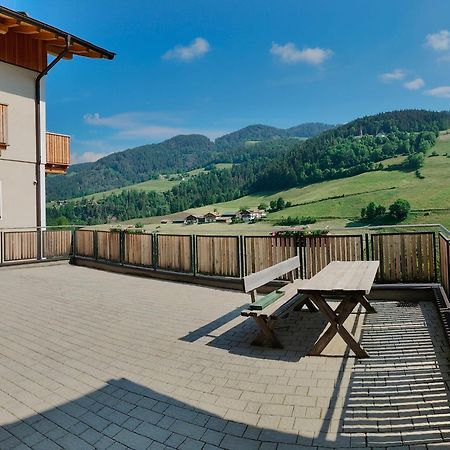 Planerhof Apartment Lilie Funes  Esterno foto